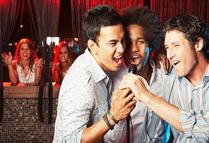 音痴でも盛り上がる曲